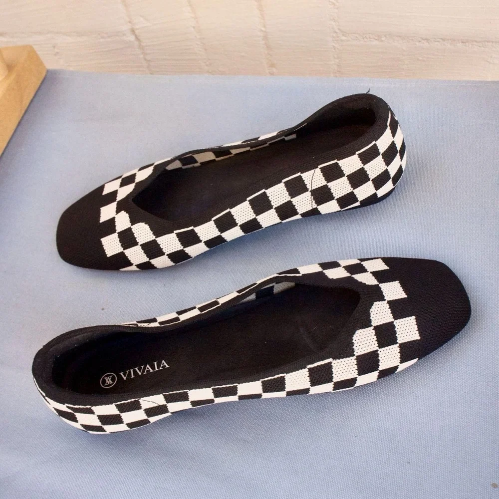 Vivaia Black and White Checkered Flats - Picture 4 of 4
